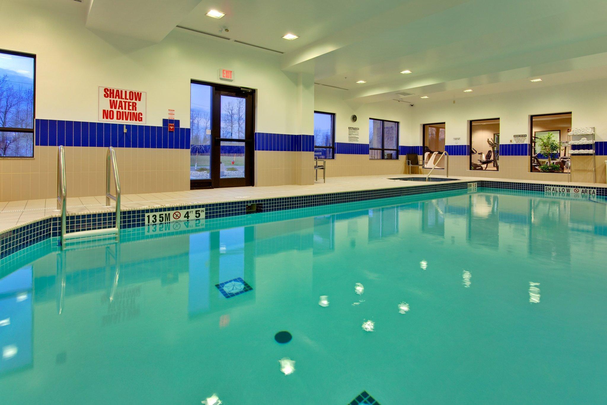 Holiday Inn Express Hotel & Suites Brockville By Ihg Ngoại thất bức ảnh