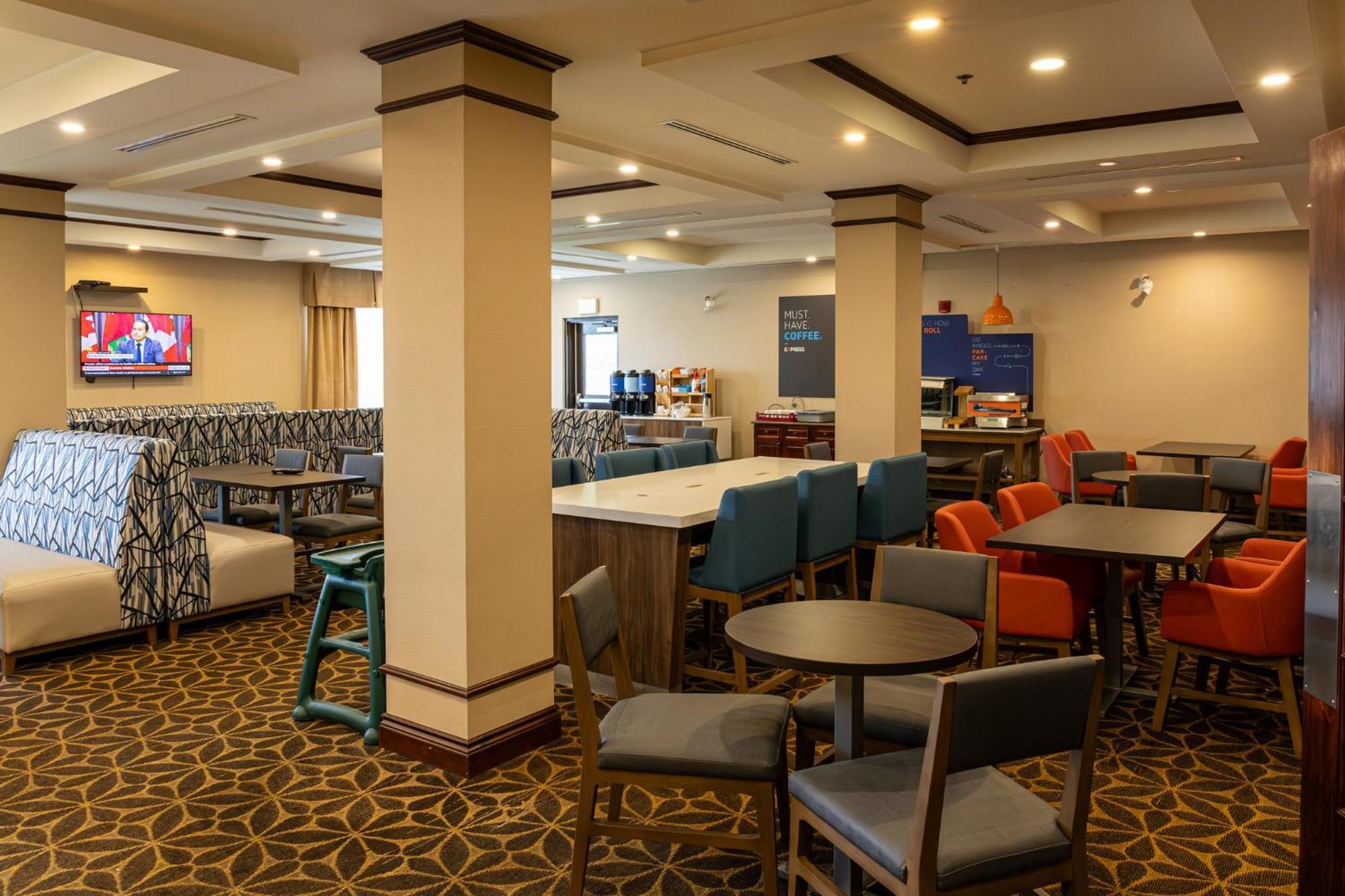 Holiday Inn Express Hotel & Suites Brockville By Ihg Ngoại thất bức ảnh