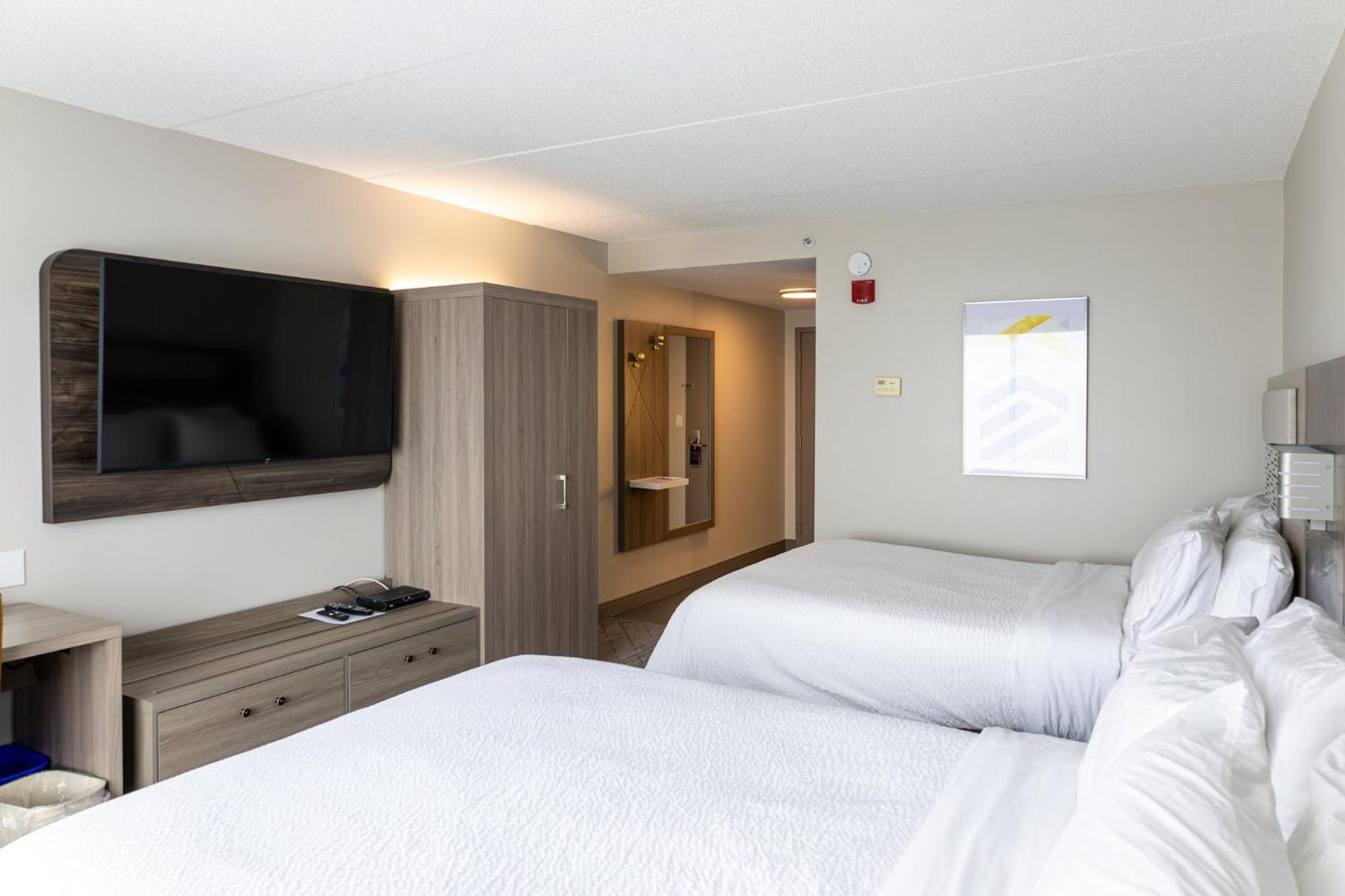 Holiday Inn Express Hotel & Suites Brockville By Ihg Ngoại thất bức ảnh